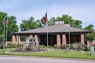 200 Hallow Tree Ln, Houston, TX 77090 - Photo 10