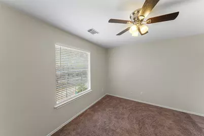 157 E Summerhaze Circle, The Woodlands, TX 77382 - Photo 32