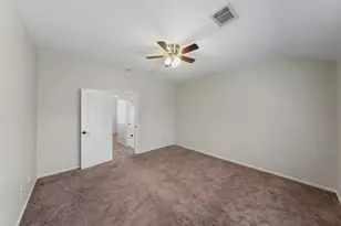 157 E Summerhaze Circle, The Woodlands, TX 77382 - Photo 20