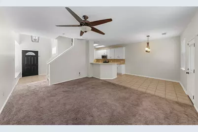 157 E Summerhaze Circle, The Woodlands, TX 77382 - Photo 18