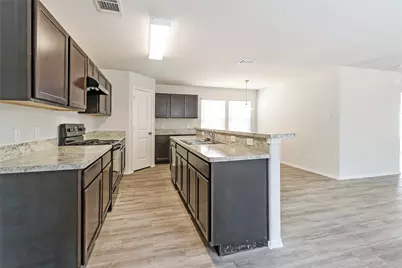 520 Meadow Park Lane, Willis, TX 77378 - Photo 4