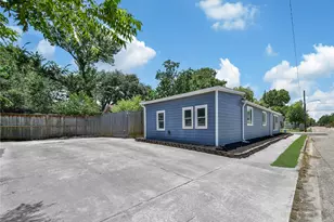 4320 Julian St, Houston, TX 77009 - Photo 28