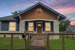 402 Hunt St, Houston, TX 77003 - Photo 1