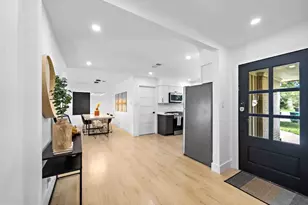 5401 W 43rd St, Houston, TX 77092 - Photo 2