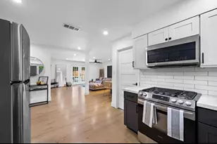 5401 W 43rd St, Houston, TX 77092 - Photo 8