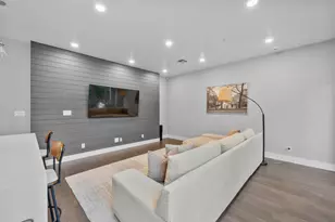 207 Pierce St, Houston, TX 77002 - Photo 6
