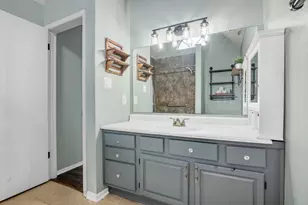 286 Ling St, Bayou Vista, TX 77563 - Photo 20
