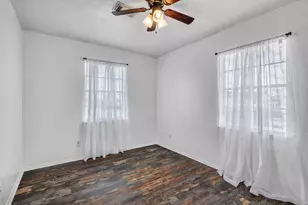 286 Ling St, Bayou Vista, TX 77563 - Photo 16
