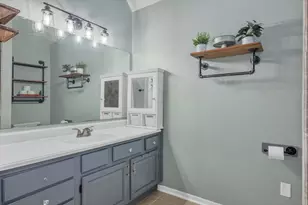 286 Ling St, Bayou Vista, TX 77563 - Photo 18