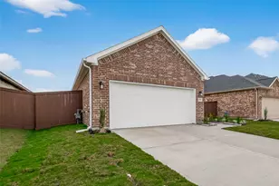 9991 Enclave Grove Dr, Willis, TX 77318 - Photo 2