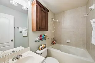 2402 Clippers Square, Houston, TX 77058 - Photo 22