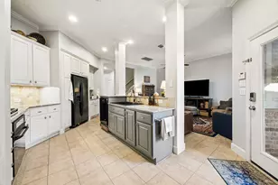 2402 Clippers Square, Houston, TX 77058 - Photo 10
