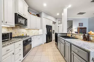 2402 Clippers Square, Houston, TX 77058 - Photo 8
