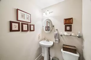 2402 Clippers Square, Houston, TX 77058 - Photo 12