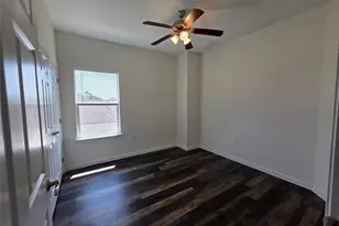 6114 Lacey Oak Dr, Hitchcock, TX 77563 - Photo 12