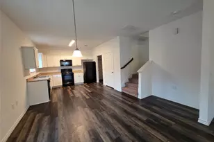 6114 Lacey Oak Dr, Hitchcock, TX 77563 - Photo 4