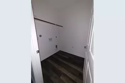 6114 Lacey Oak Drive, Hitchcock, TX 77563 - Photo 8