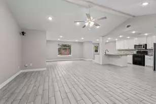 703 Barbara St, Tomball, TX 77375 - Photo 8