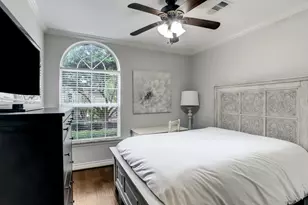 86 N Holly Laurel Cir, The Woodlands, TX 77382 - Photo 10