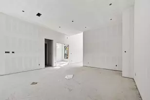 12910 Traviata Dr, Houston, TX 77024 - Photo 32