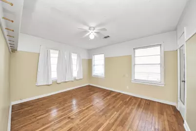 102 Live Oak Avenue, Baytown, TX 77520 - Photo 18