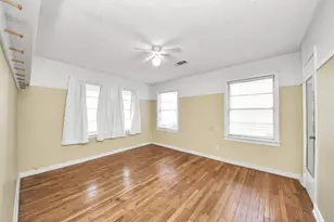 102 Live Oak Ave, Baytown, TX 77520 - Photo 18