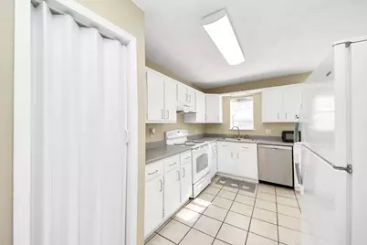 102 Live Oak Avenue, Baytown, TX 77520 - Photo 32