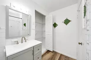 102 Live Oak Ave, Baytown, TX 77520 - Photo 24