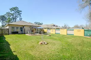 805 Willow Ave, Cleveland, TX 77327 - Photo 2