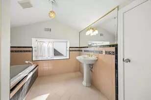 10906 Piping Rock Ln, Houston, TX 77042 - Photo 30