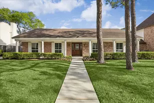 10906 Piping Rock Ln, Houston, TX 77042 - Photo 1