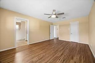 10906 Piping Rock Ln, Houston, TX 77042 - Photo 16