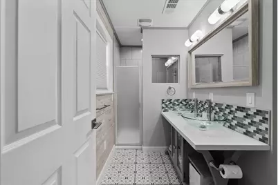 6931 West Holiday Street, Hitchcock, TX 77563 - Photo 22