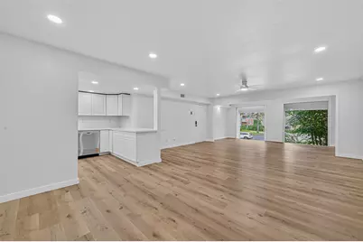 12633 Memorial Drive #216, Houston, TX 77024 - Photo 18