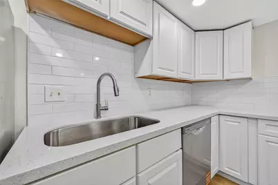 12633 Memorial Drive #216, Houston, TX 77024 - Photo 20