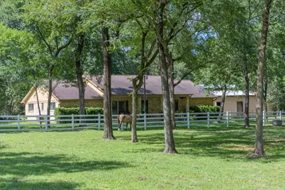 802 Sentinel Oaks, Pinehurst, TX 77362 - Photo 1