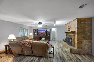 802 Sentinel Oaks, Pinehurst, TX 77362 - Photo 16