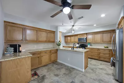 802 Sentinel Oaks, Pinehurst, TX 77362 - Photo 22