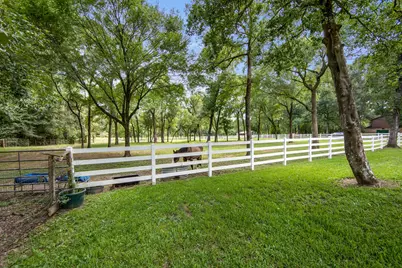 802 Sentinel Oaks, Pinehurst, TX 77362 - Photo 8