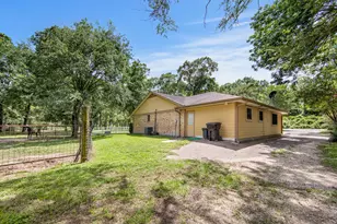 802 Sentinel Oaks, Pinehurst, TX 77362 - Photo 10