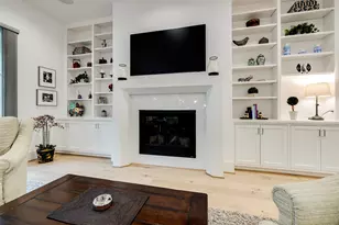 1918 Woodhead St, Houston, TX 77019 - Photo 20