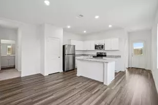 10318 Magnol Wood Dr, Houston, TX 77016 - Photo 6
