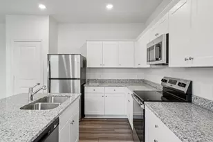 10318 Magnol Wood Dr, Houston, TX 77016 - Photo 4