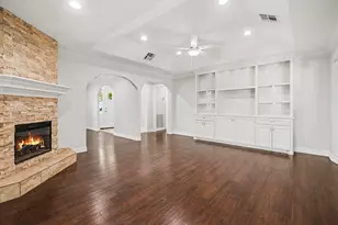 2817 Frostwood Cir, Dickinson, TX 77539 - Photo 8