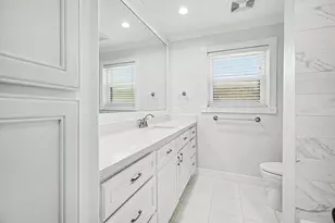 2817 Frostwood Cir, Dickinson, TX 77539 - Photo 18