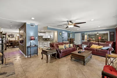 707 Scenic Drive, Baytown, TX 77521 - Photo 14