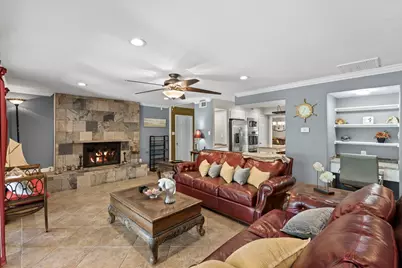 707 Scenic Drive, Baytown, TX 77521 - Photo 18