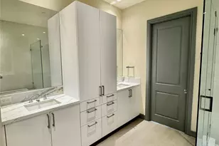 4521 San Felipe St, Houston, TX 77027 - Photo 18
