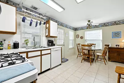 1723 Oak Valley Drive, Kemah, TX 77565 - Photo 14