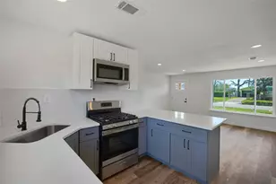 3214 Stallings Dr, Houston, TX 77088 - Photo 10